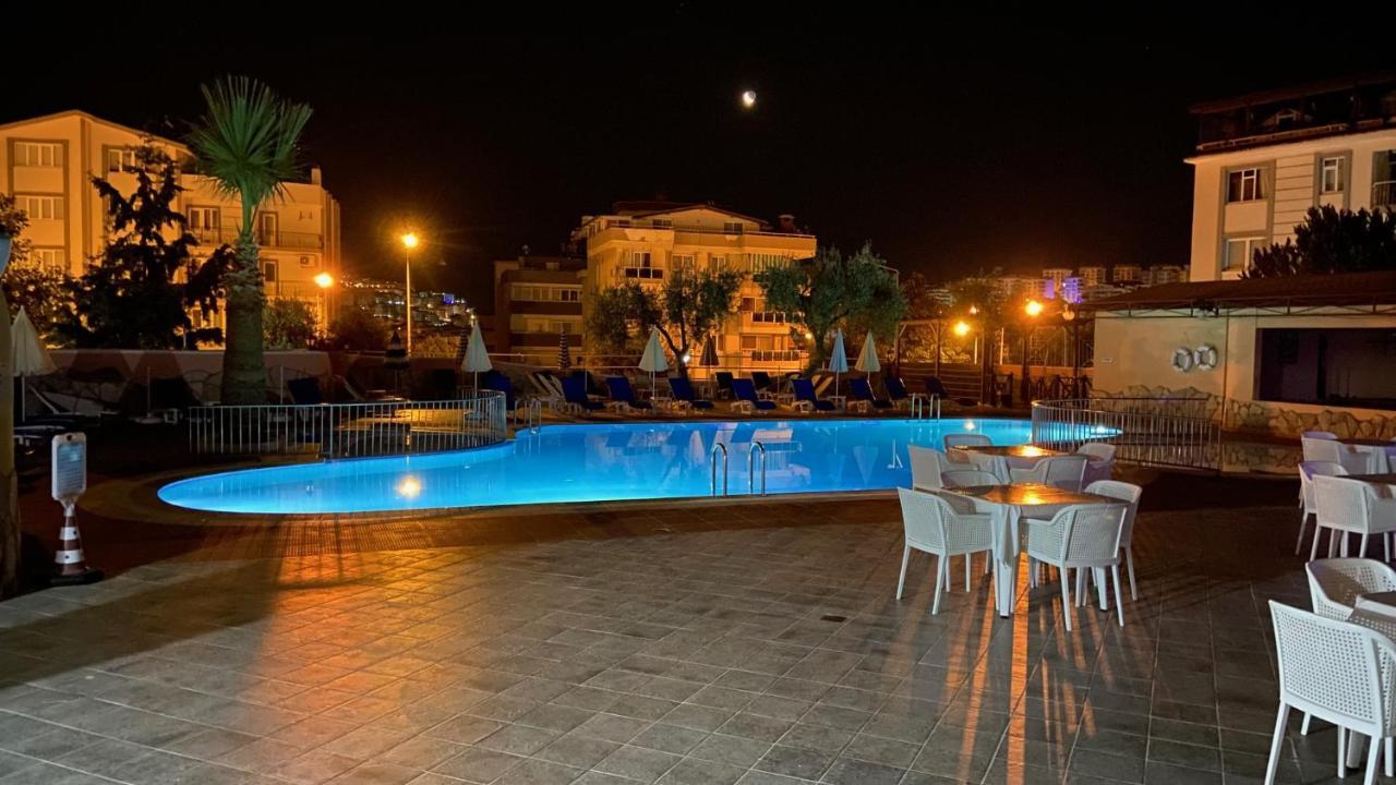 Oya Family Suites Кушадасъ Екстериор снимка