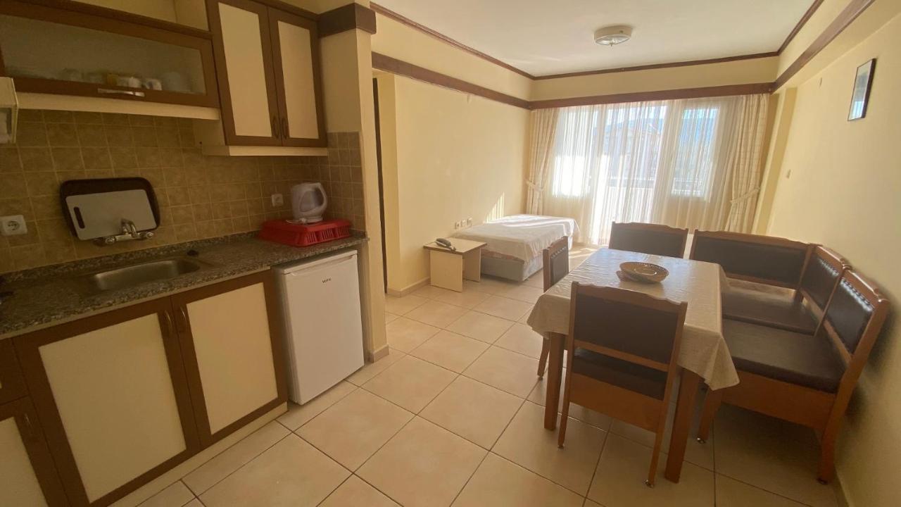 Oya Family Suites Кушадасъ Екстериор снимка