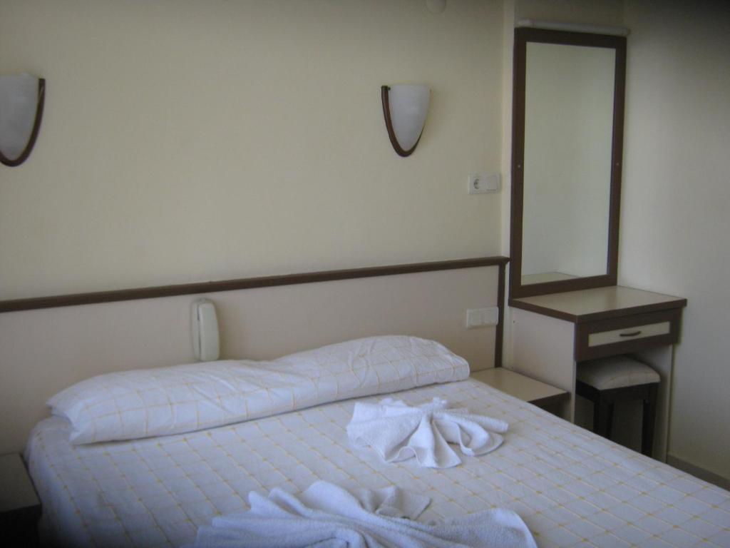 Oya Family Suites Кушадасъ Стая снимка