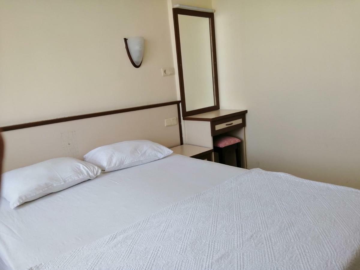 Oya Family Suites Кушадасъ Екстериор снимка