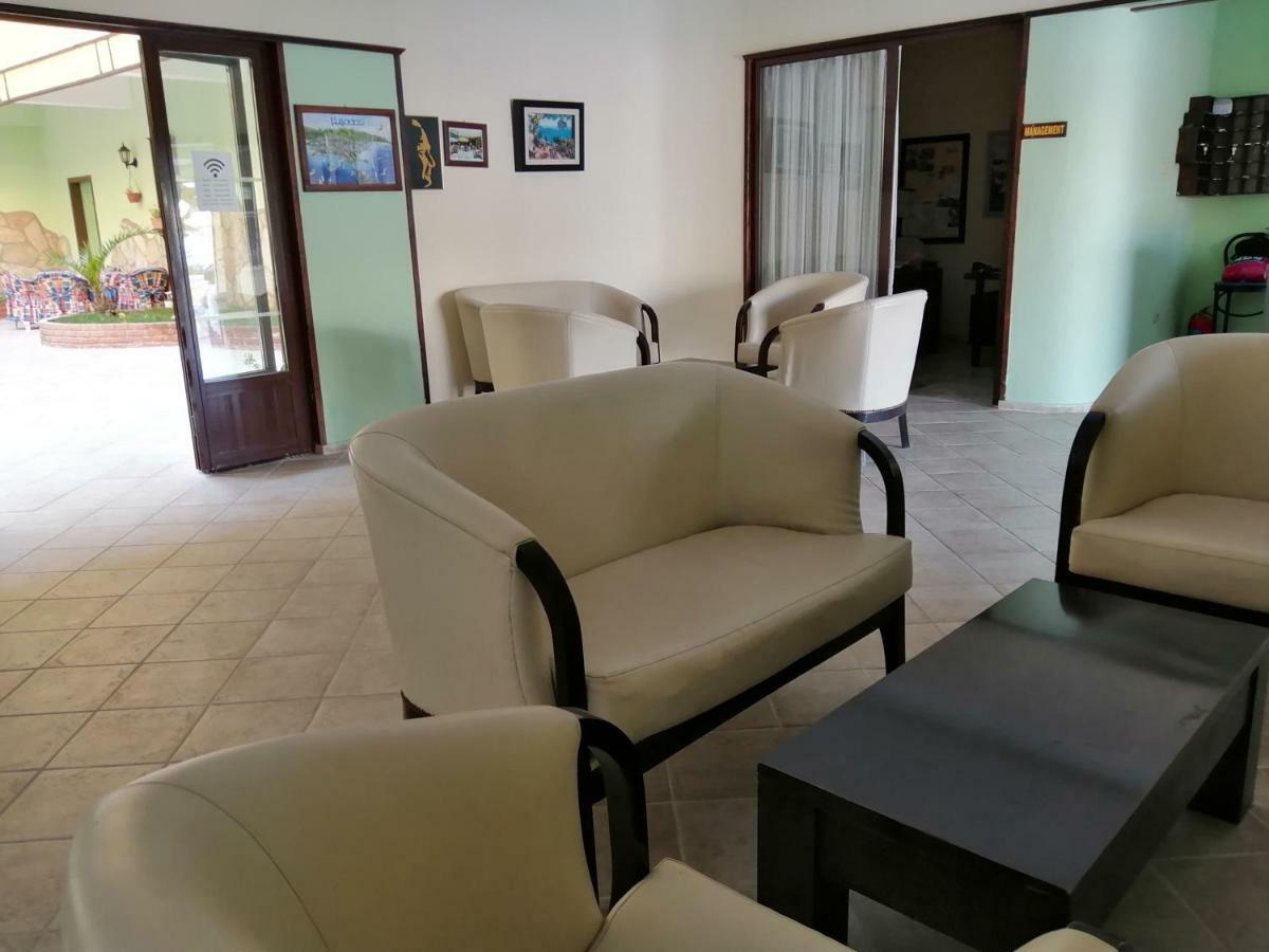 Oya Family Suites Кушадасъ Екстериор снимка